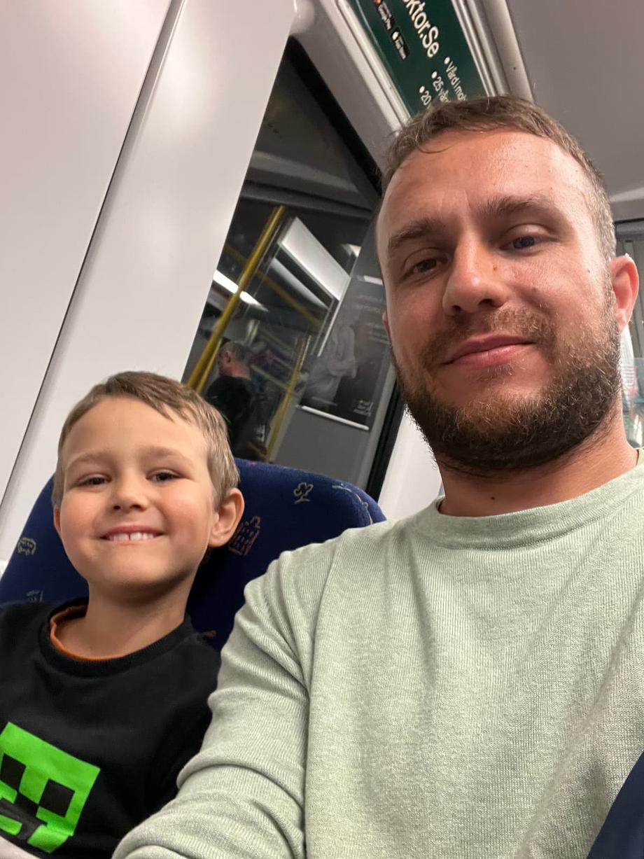 Anton and Georgi in the Swedish metro
