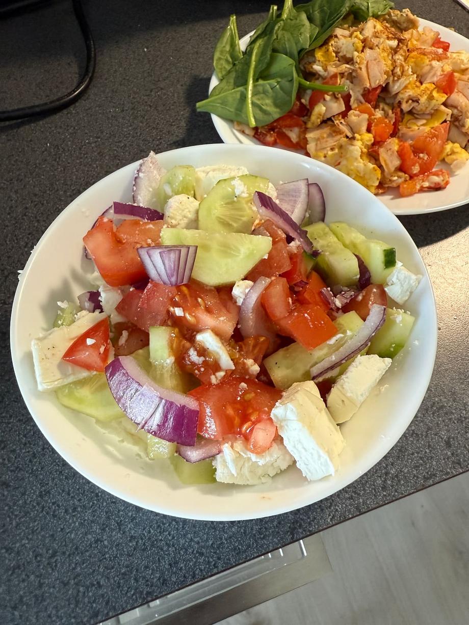 bulgarian salad and some omelette with spinach