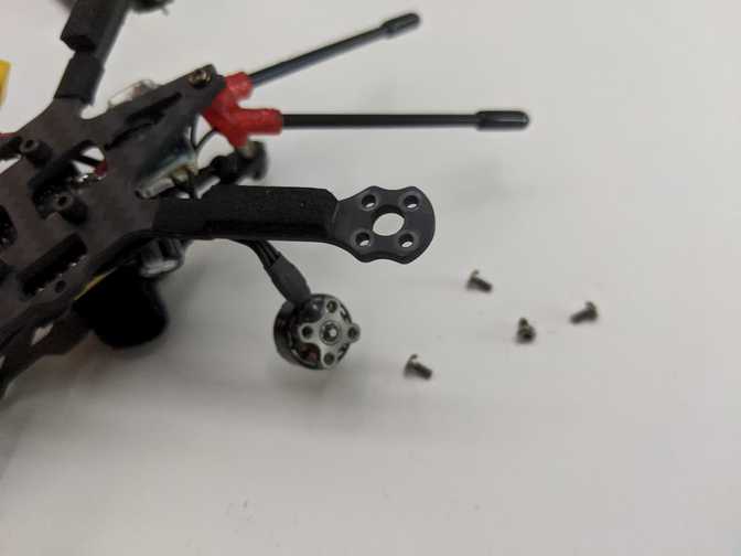 How to replace a motor on the GEPRC Phantom