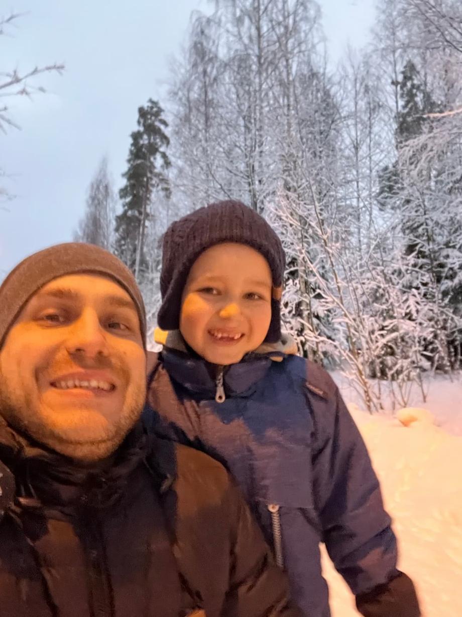 Anton and dad in the snow