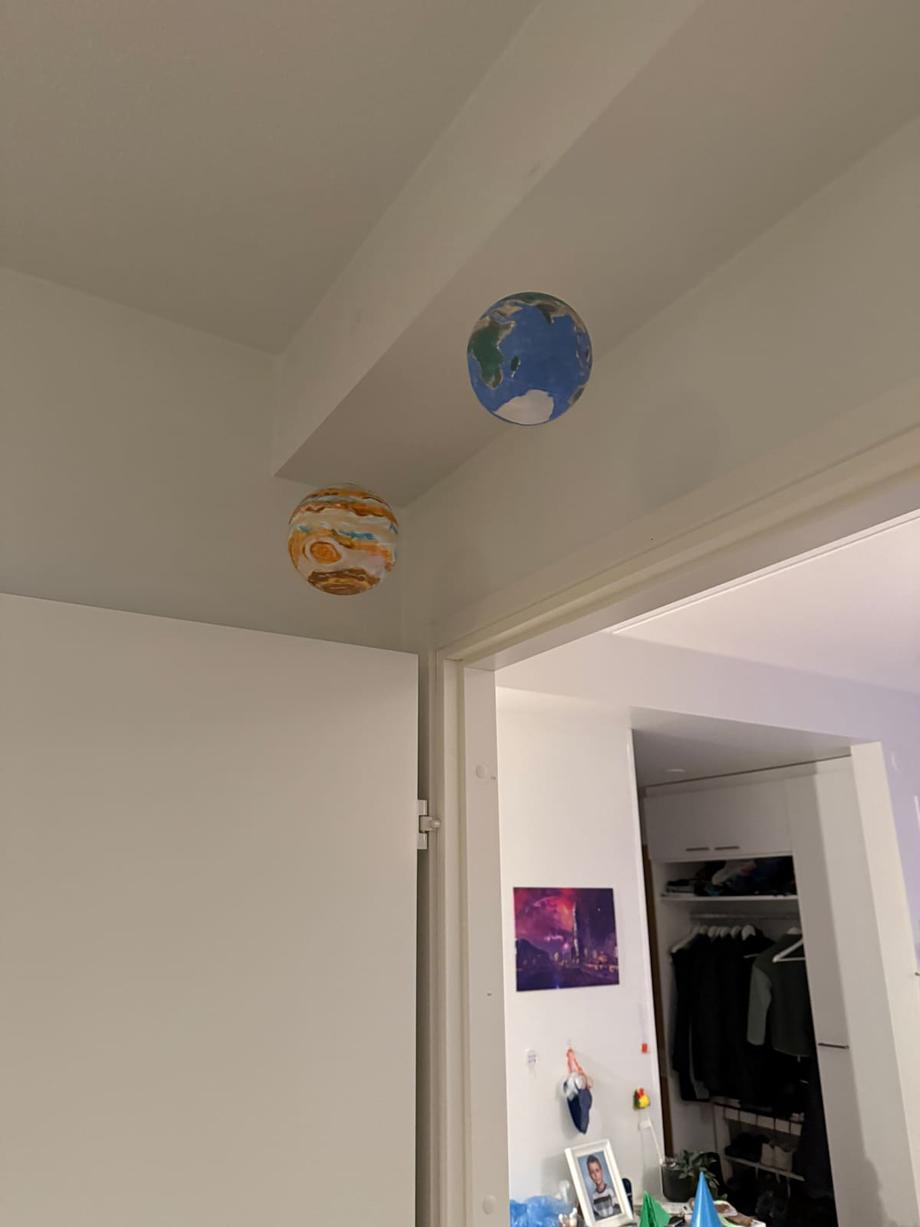 Earth and Jupiter in Anton's room