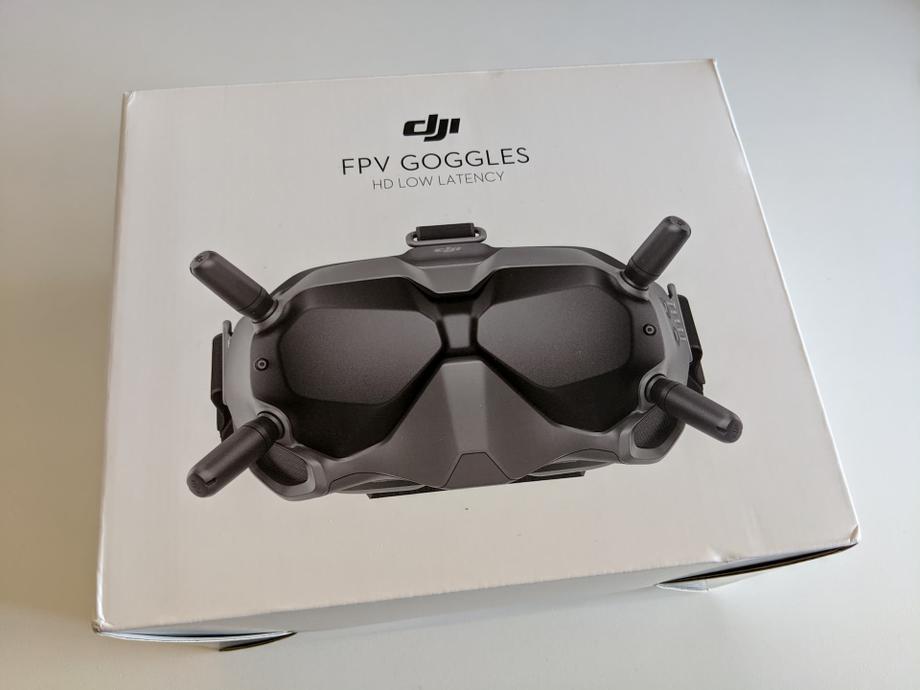 DJI FPV goggles box