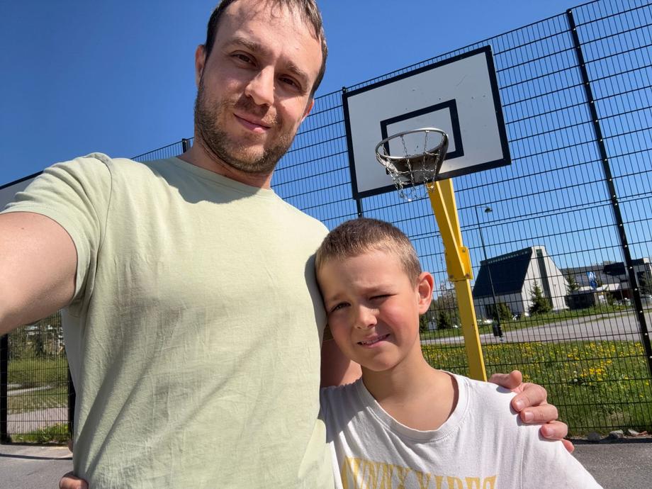Sunny at the basketball courts