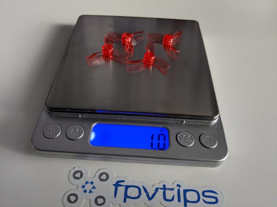 4 gemfan props weigh 1 gram on the scale