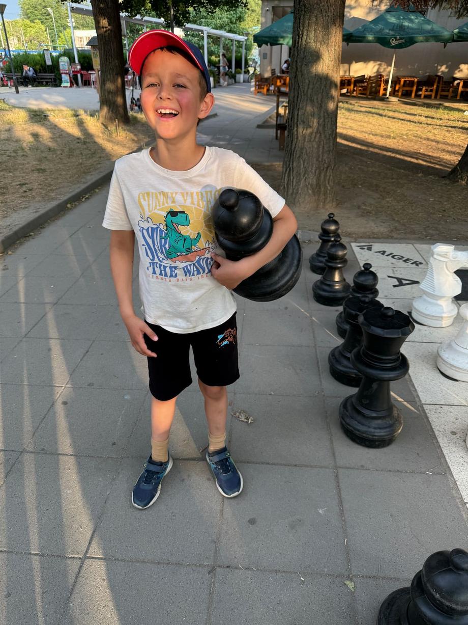 Playing chest on a huge chess board
