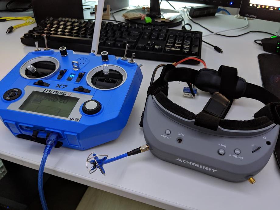 Taranis Q X7 and Aomway Commander v1 goggles